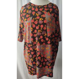 LuLaRoe Irma size XS Top High Low Tunic black‎ floral design